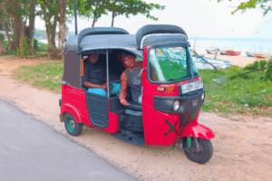 the American driving a tuktuk in sri lanka