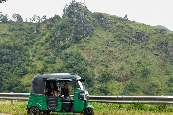 family rent a Tuk-Tuk and travel around sri lanka